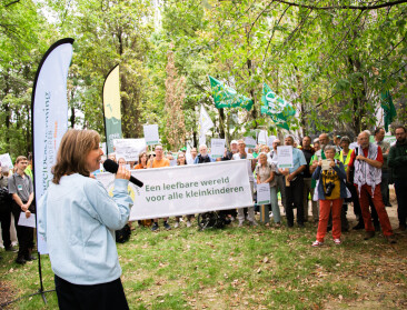Natuurverenigingen protesteren voor kabinet-Brouns: "Zonder subsidie is werking in gevaar"