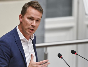 Juridisch robuust of risicovol? Brouns verdedigt emissiemodel bij parlementsleden